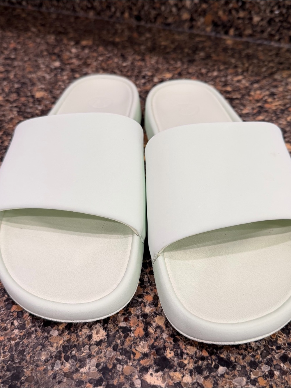 Lululemon  Light Mint Slide Sandals size 9